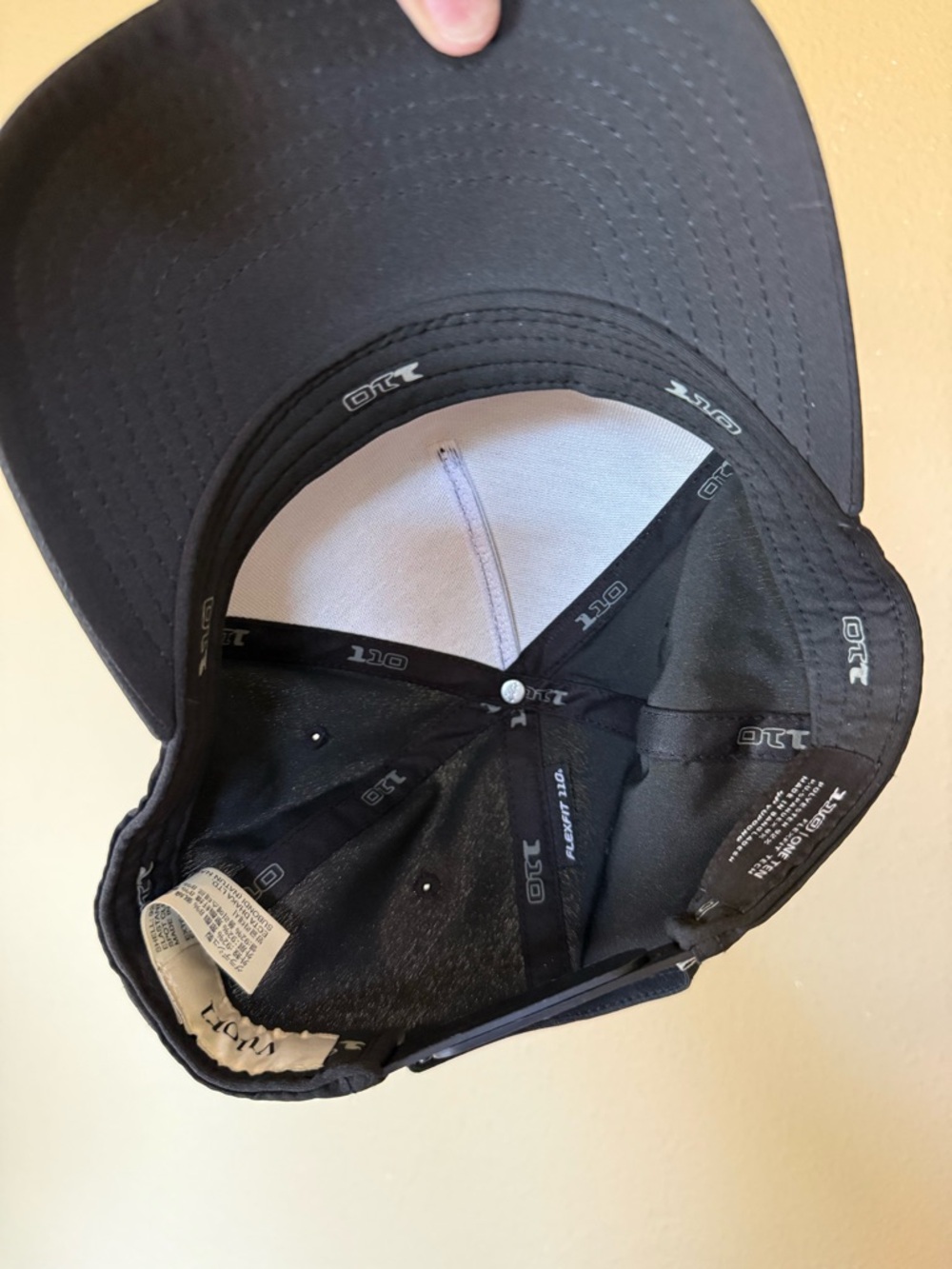 Vuori The Standard Hat Black - Picture 3 of 9